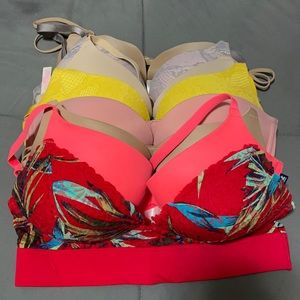 Victoria’s Secret Bras- 8 count
